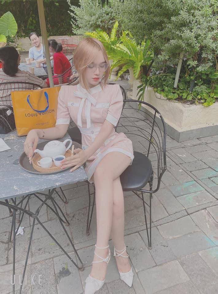 Quá stress, ông chồng trốn bà xã đi nghỉ dưỡng với tình nhân dễ thương