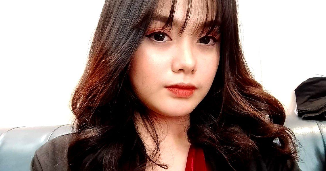 Cha dượng cu to đâm lút cán vào bướm con gái 16 tuổi